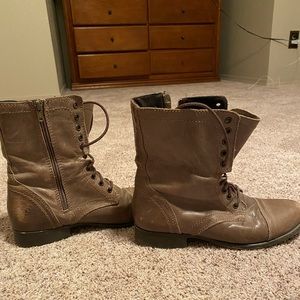 Steve Madden Size 8.5 Leather Combat Boots